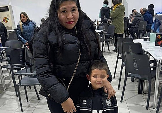 Cristiano Ronaldo junto a su madre.