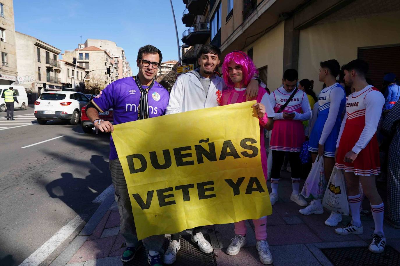 Los Minions, Winnie de Pooh y Mario Bros disfrutan de la fiesta en la Facultad de Educación