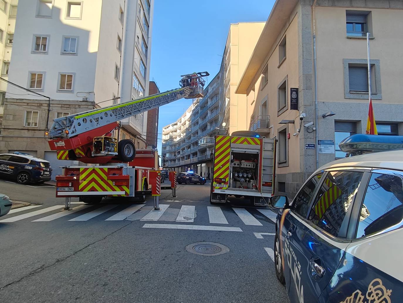 Dos personas &#039;rescatadas&#039; de la comisaría de Policía de Béjar en un simulacro conjunto con los Bomberos