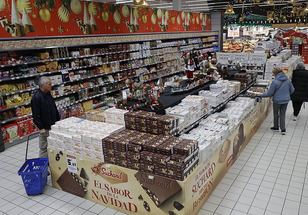 Galería central de dulces navideños ubicada en E. Leclerc Salamanca.