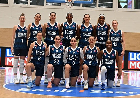 Foto de la plantilla del Emlak Konut.