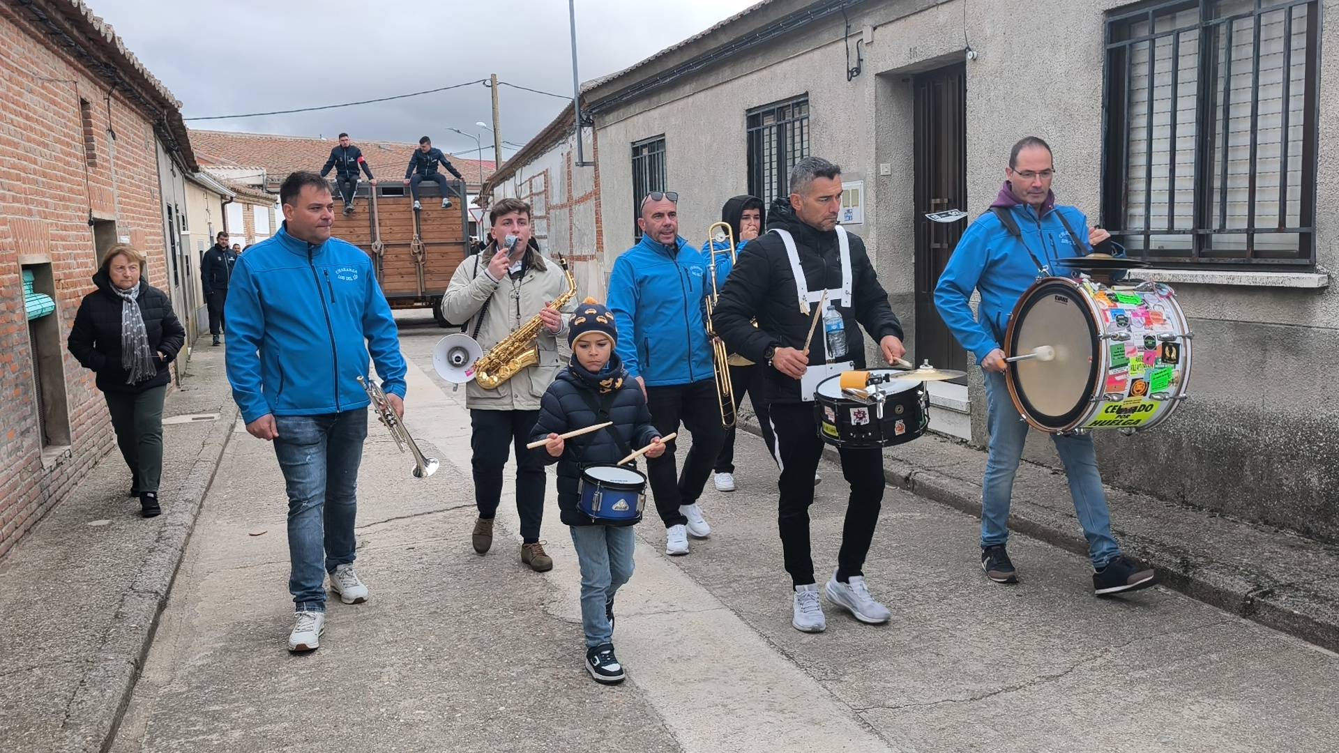 El Toro de San Andrés llena las calles de Palaciosrubios