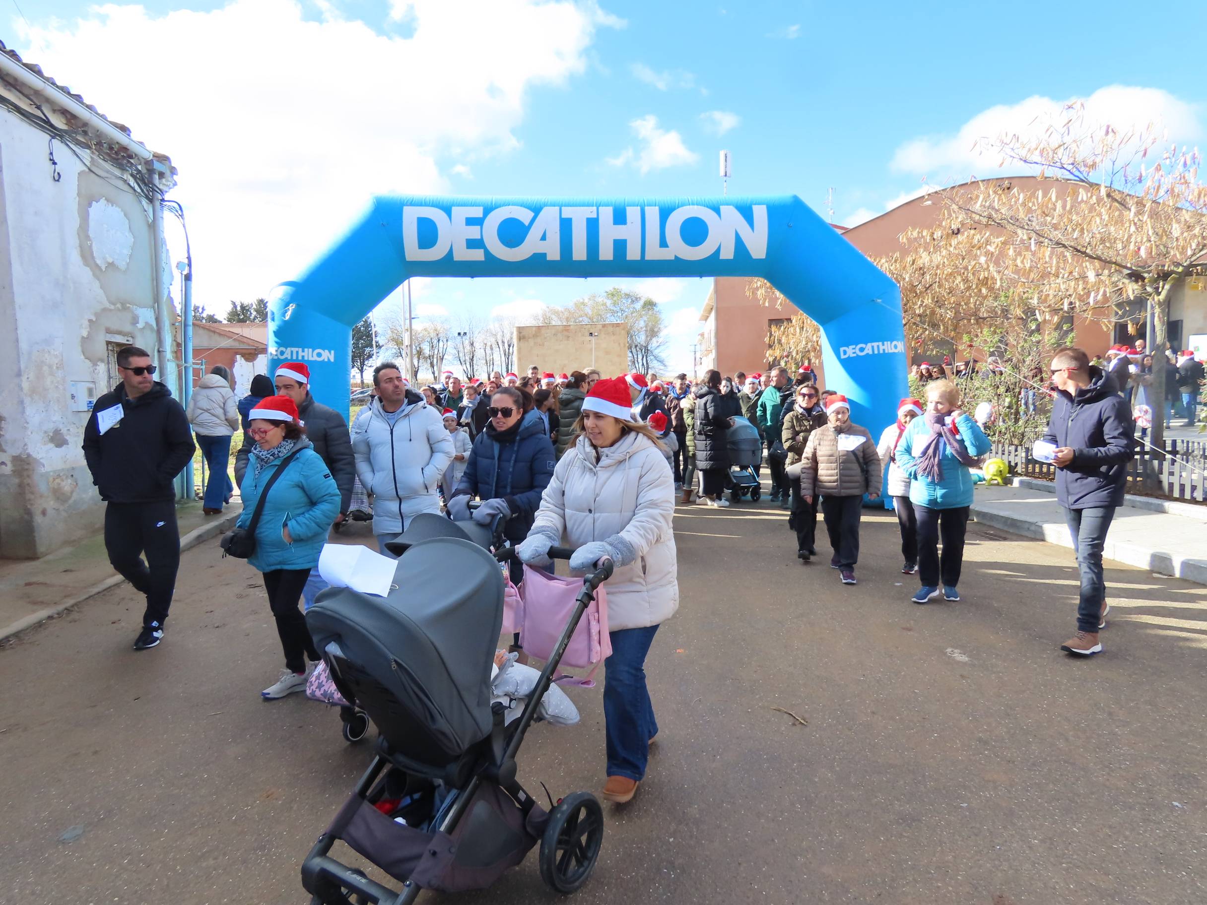 Pasos solidarios con acento navideño en Babilafuente