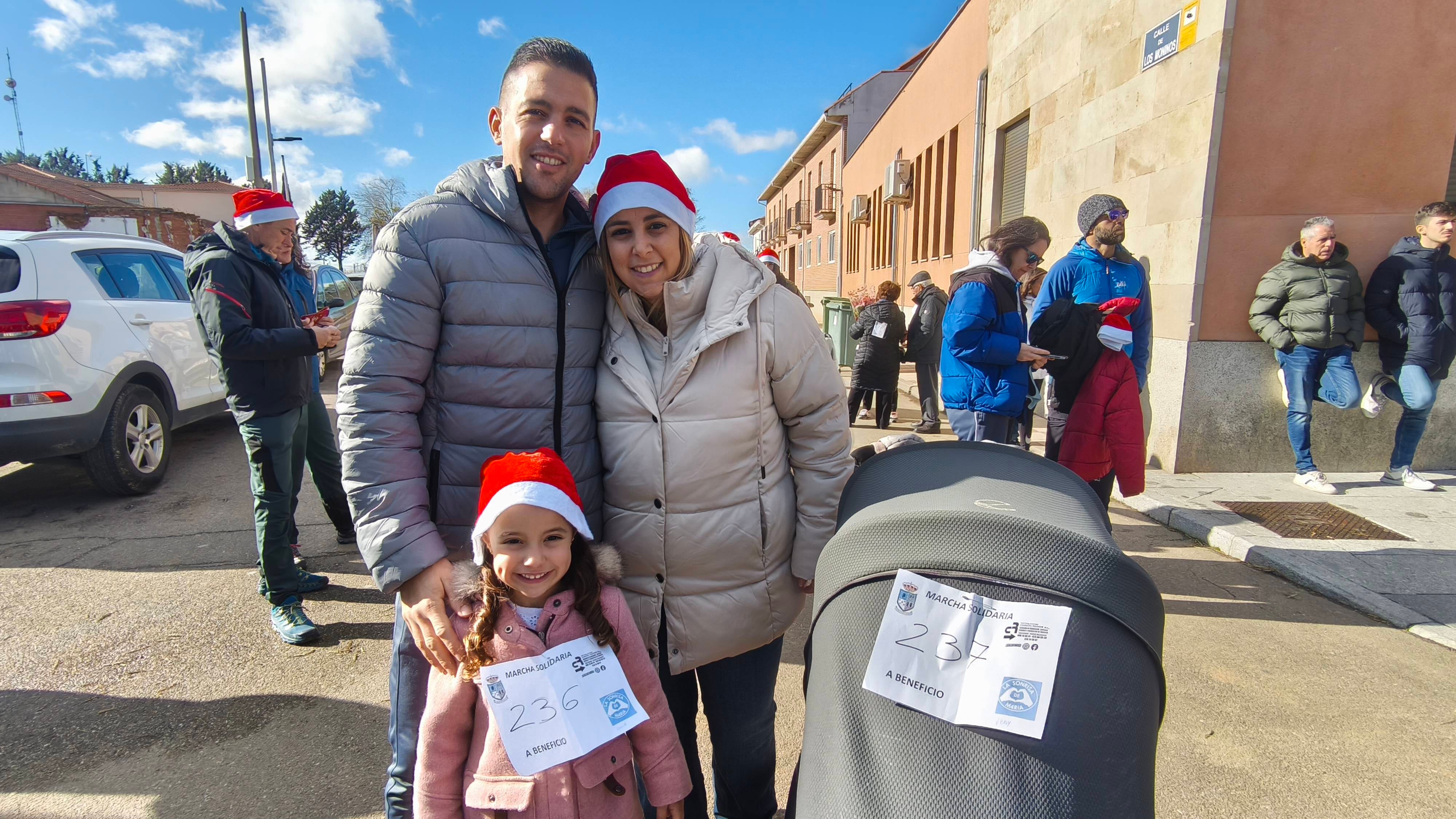 Pasos solidarios con acento navideño en Babilafuente