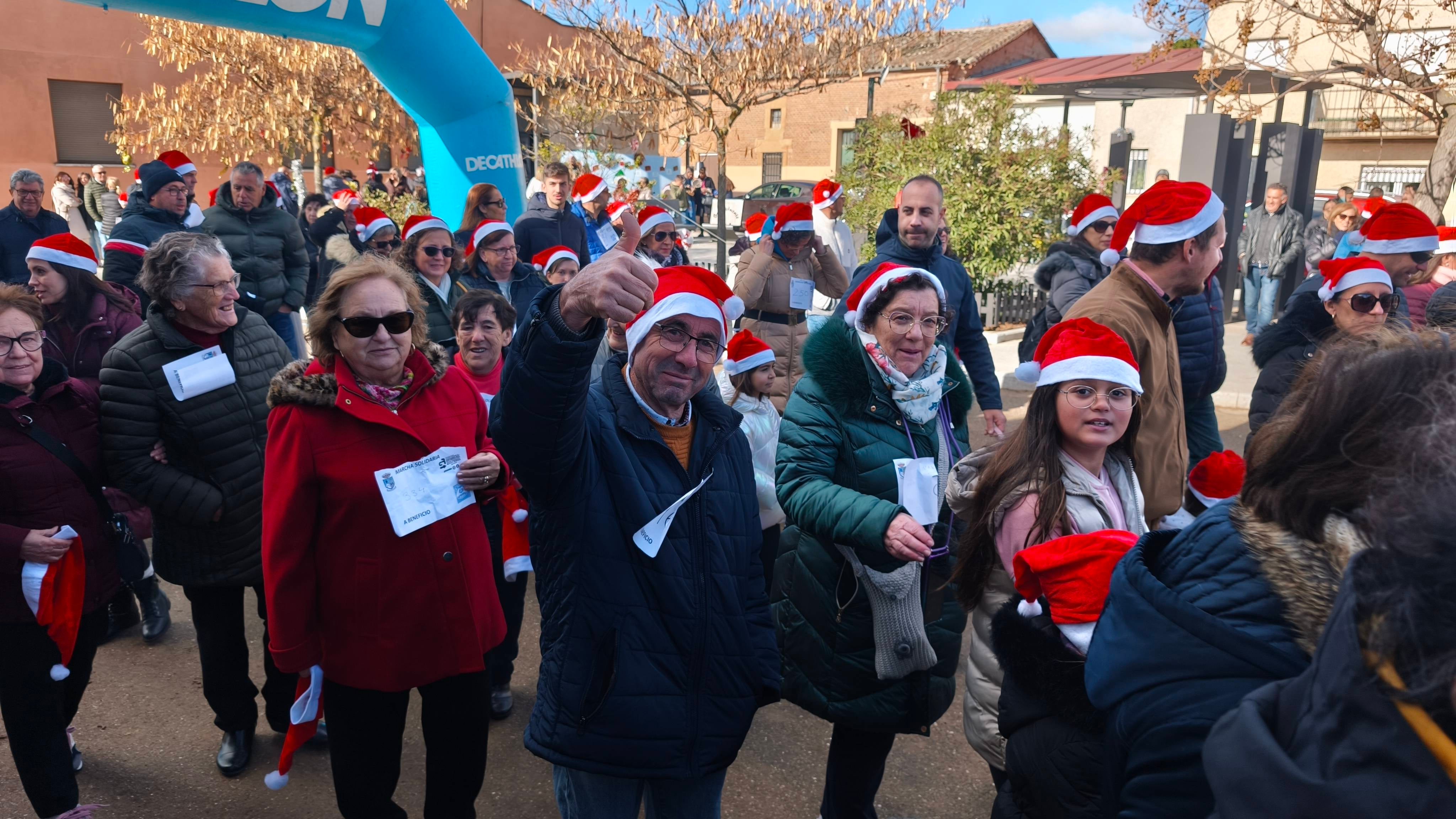 Pasos solidarios con acento navideño en Babilafuente