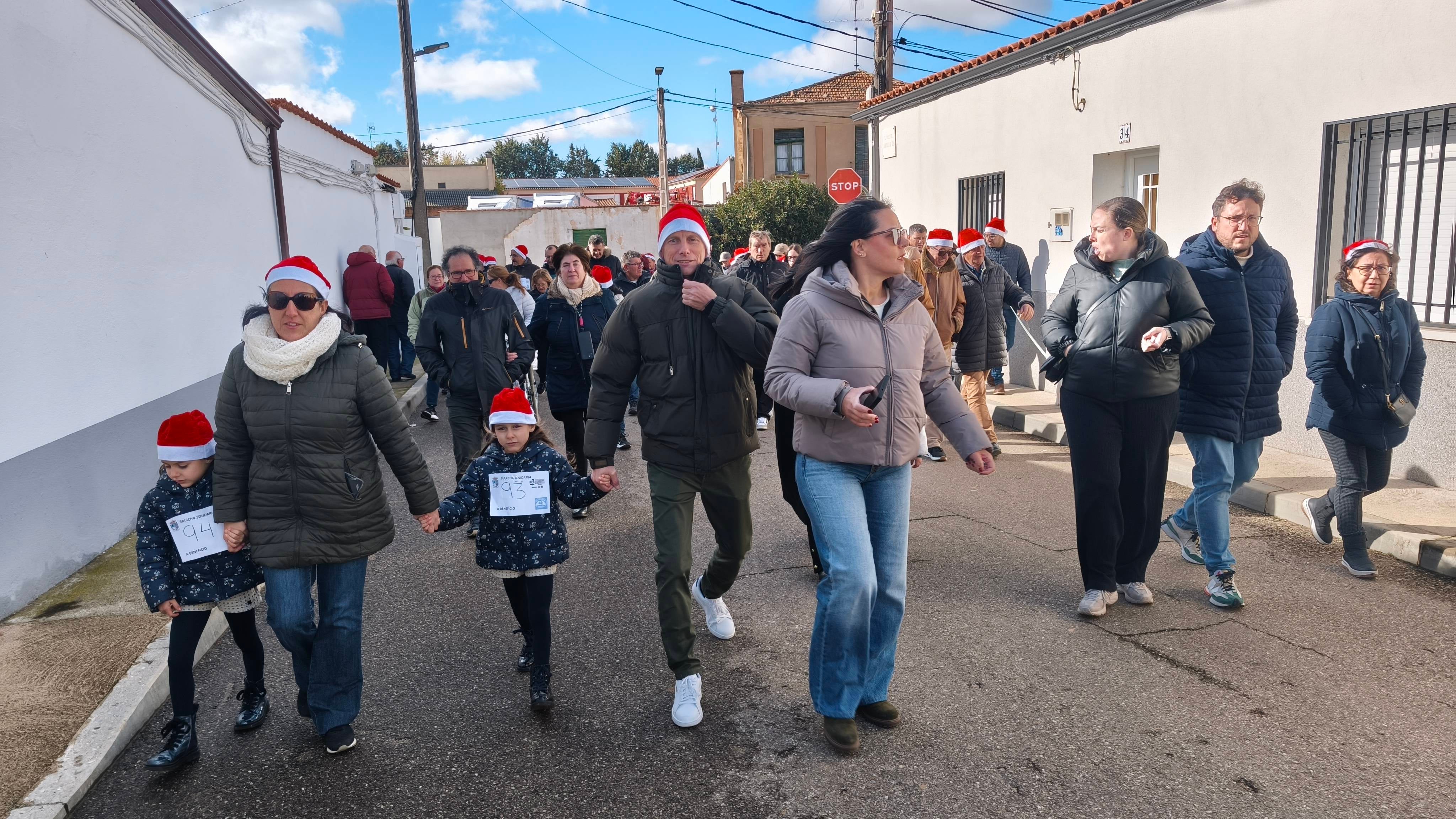 Pasos solidarios con acento navideño en Babilafuente