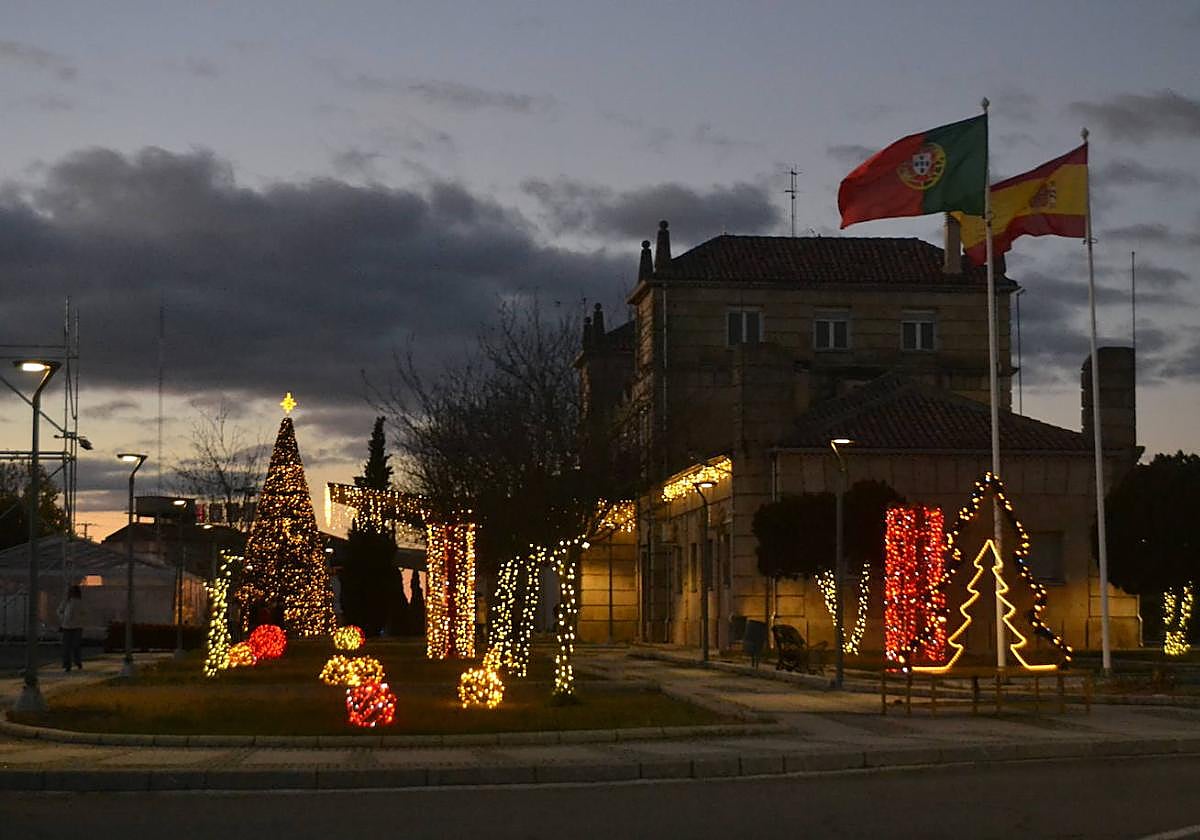 Fuentes de Oñoro abre la frontera a la Navidad
