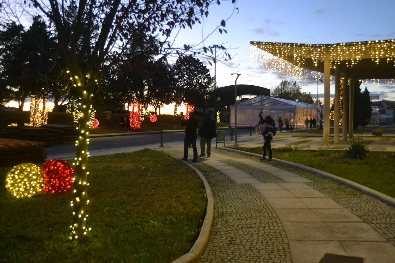 Fuentes de Oñoro abre la frontera a la Navidad