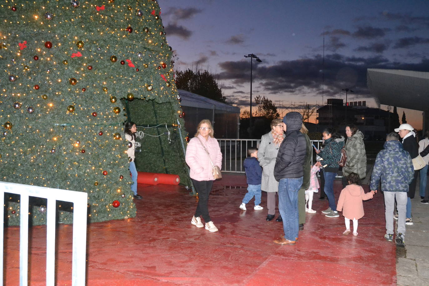 Fuentes de Oñoro abre la frontera a la Navidad
