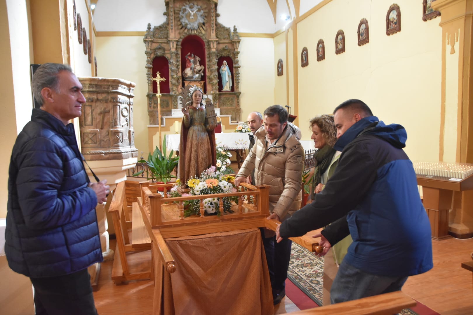 Aldeatejada vive su día grande con devoción a Santa Bárbara