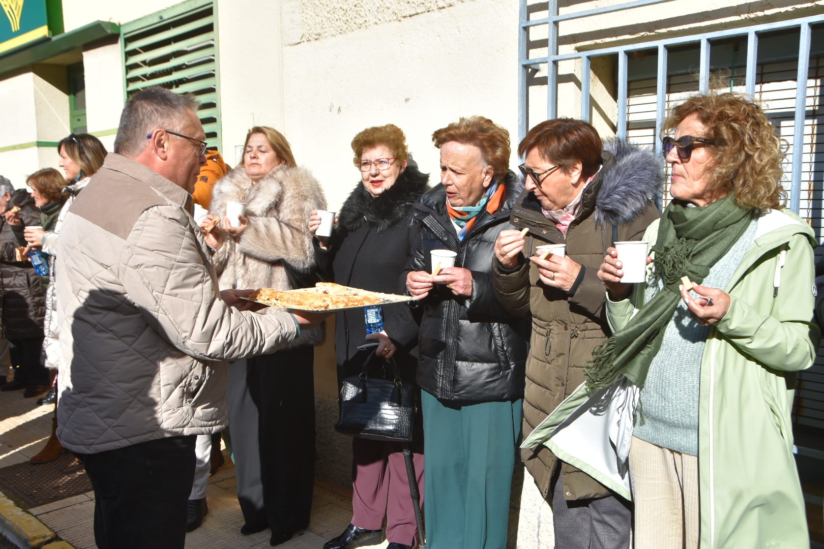 Aldeatejada vive su día grande con devoción a Santa Bárbara