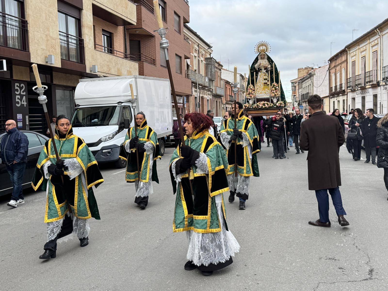 La Virgen de la Esperanza visita las residencias de Peñaranda