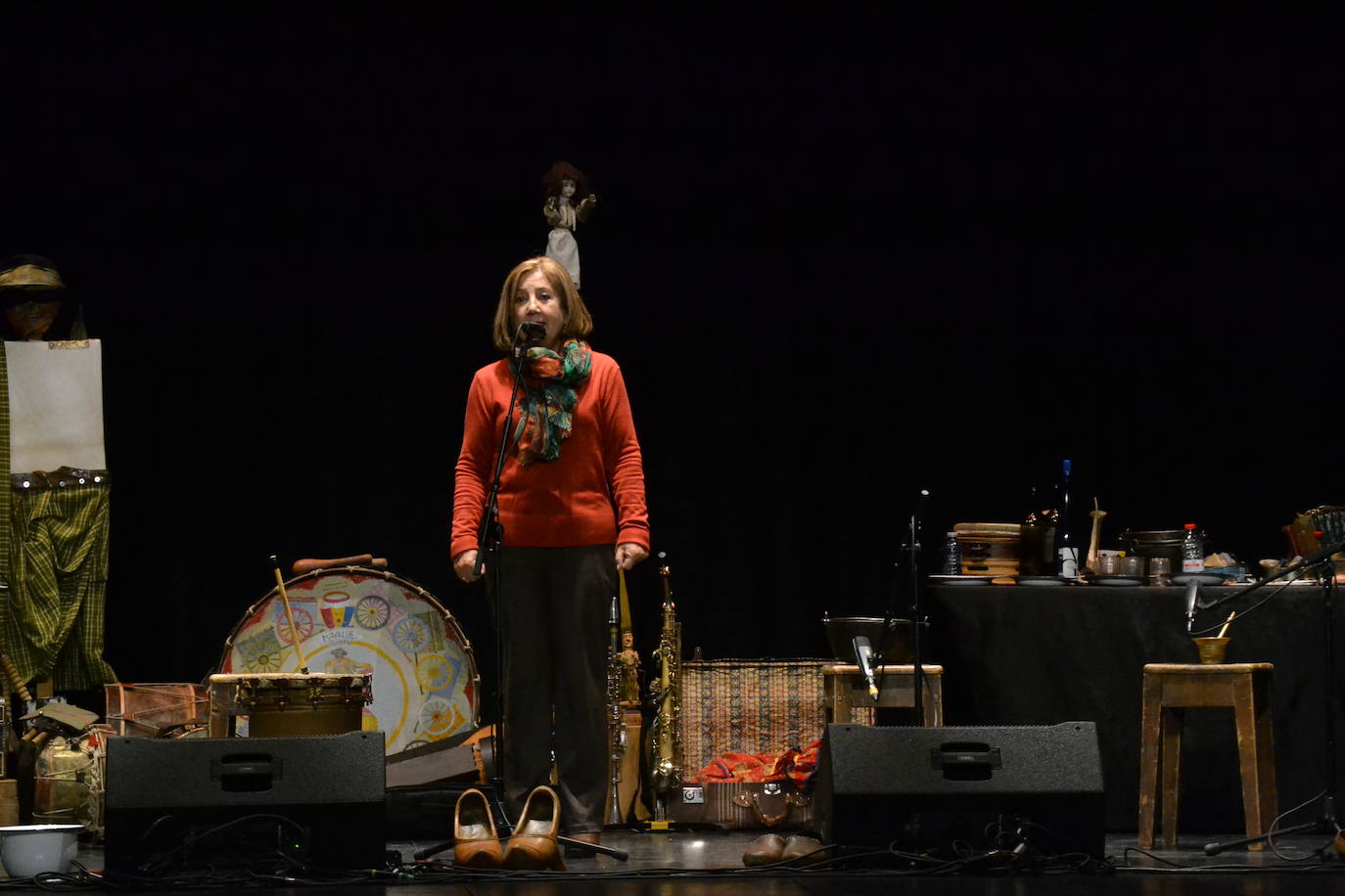 Mayalde inunda el Teatro Nuevo de tradición y libertad