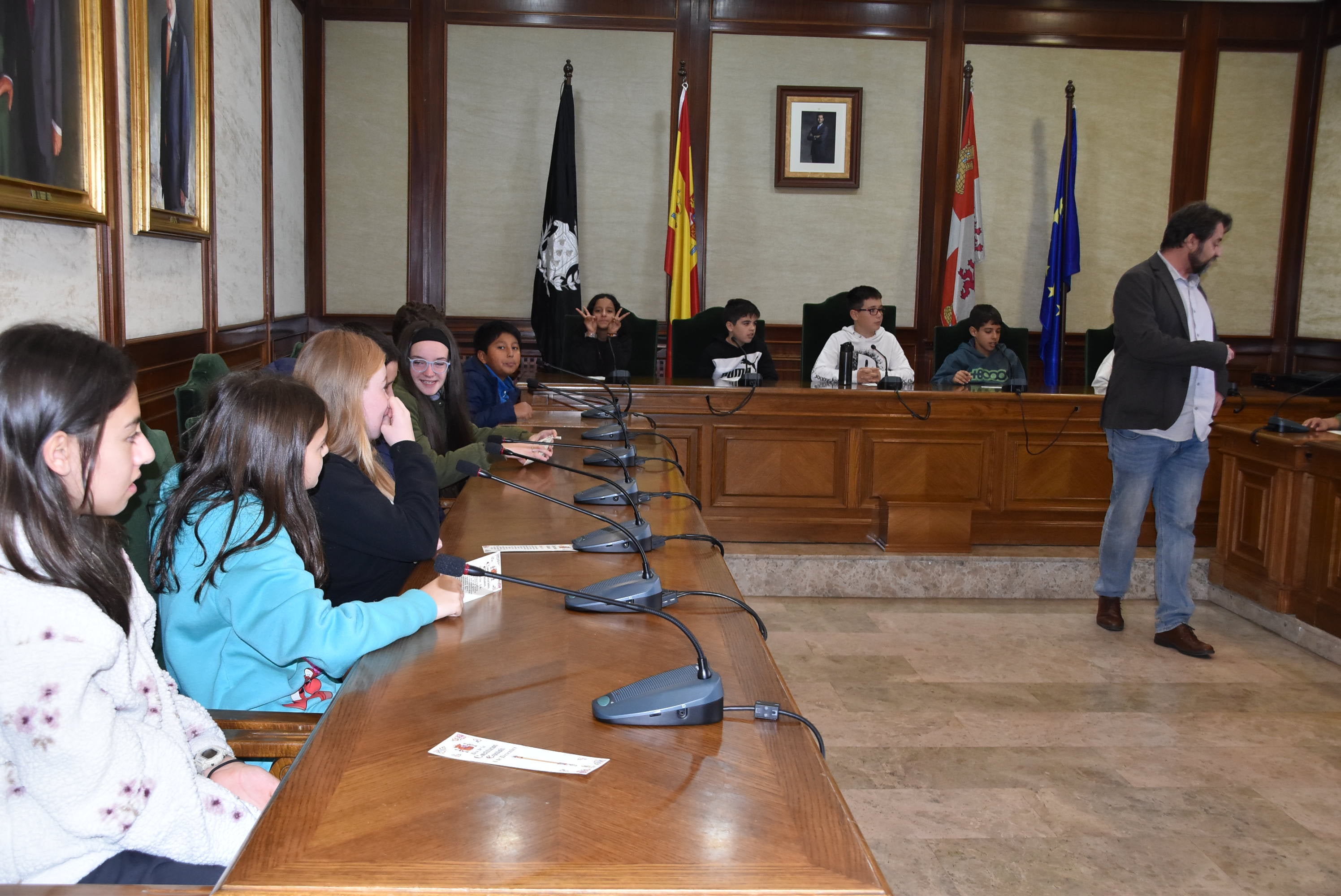 Visita de los colegios al Ayuntamiento de Béjar para conocer su funcionamiento