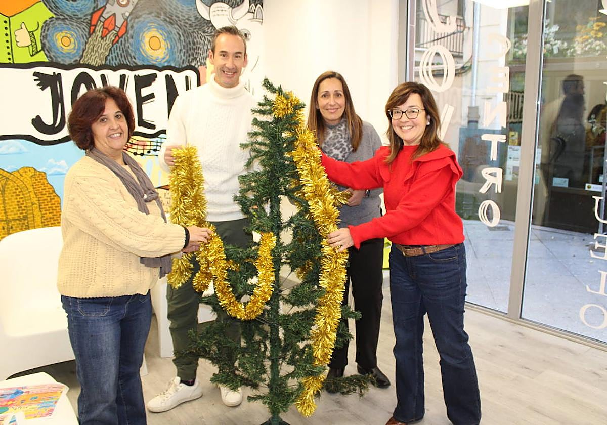 Ana Aveleira, Javier Julián, Maite Montero y Sara García.