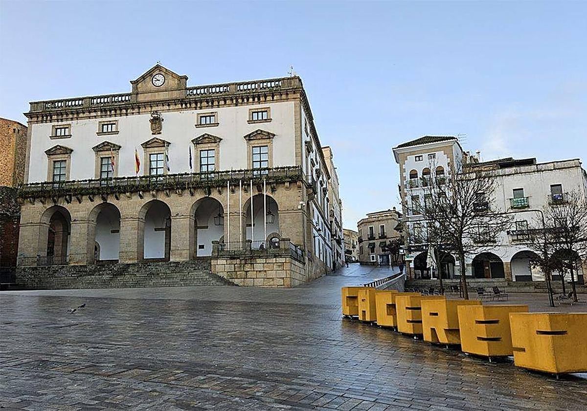 Imagen del Ayuntamiento de Cáceres.