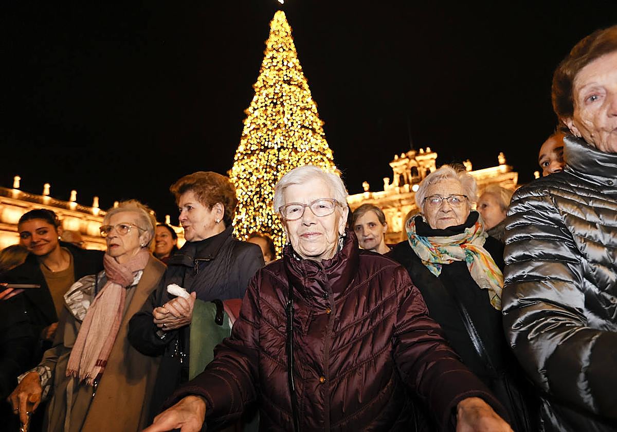 Mayores, en la Plaza Mayor de Salamanca en Navidad.