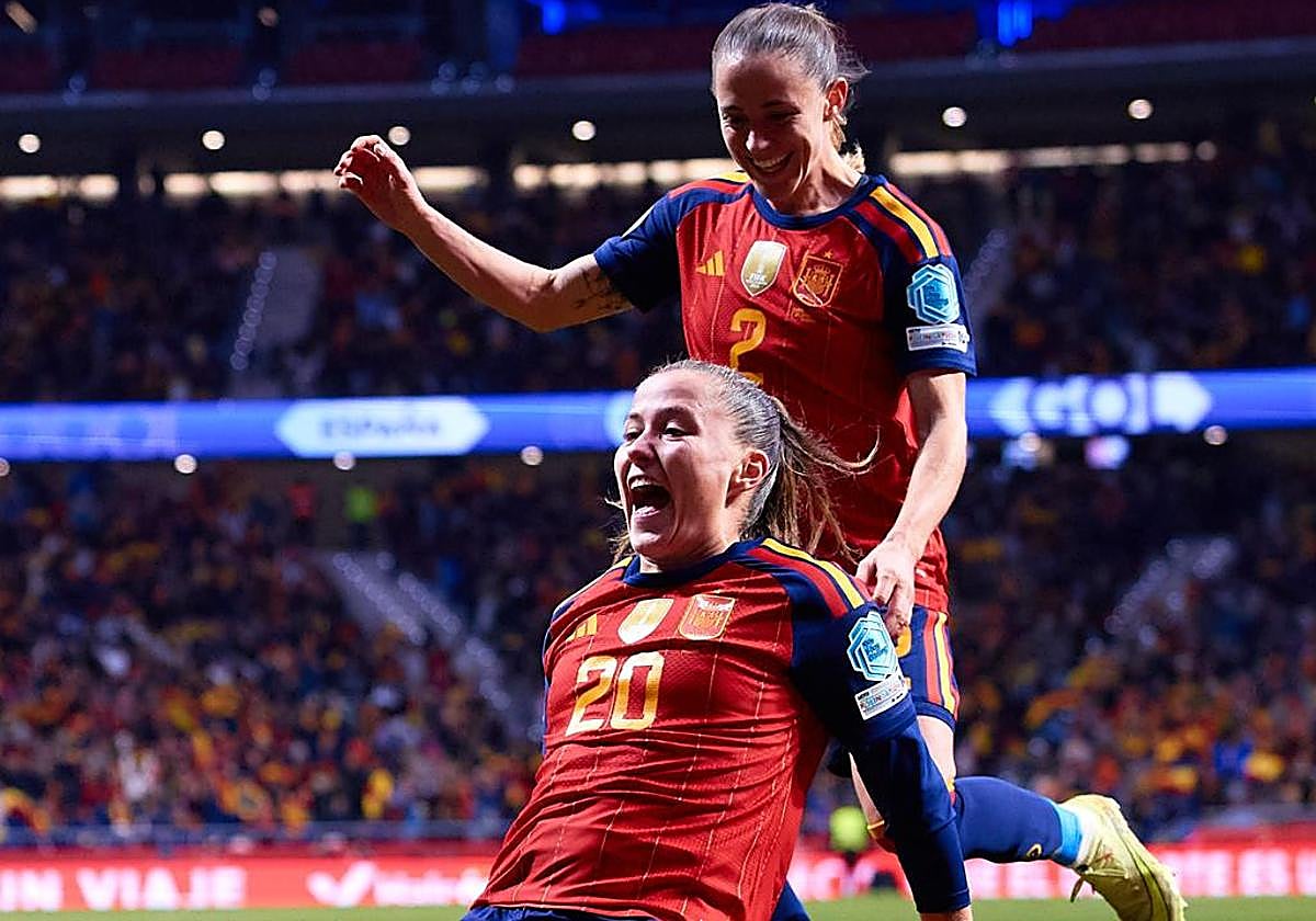 Claudia Pina celebra uno de los tantos en el Wanda.