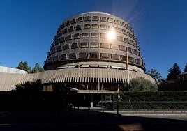 Fachada de la sede del Tribunal Constitucional.