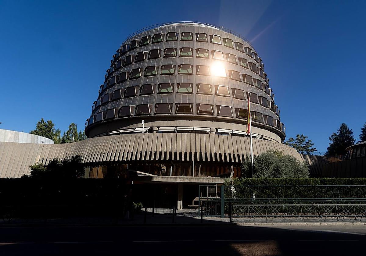 Fachada de la sede del Tribunal Constitucional.