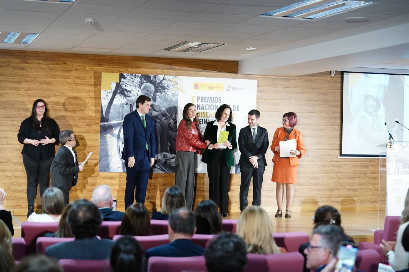 La visita de la reina Letizia a Salamanca, en imágenes