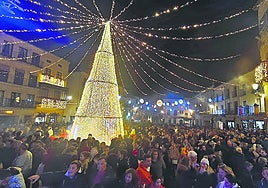 Imagen de la inauguración el pasado año del alumbrado navideño en Ciudad Rodrigo.