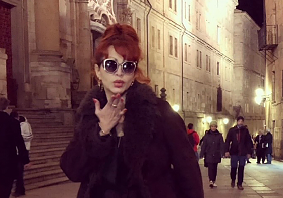 Yurena, en una de las imágenes por la calle Compañía.