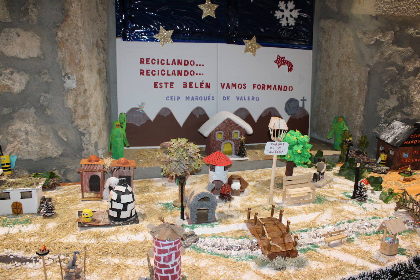 Béjar abre su muestra solidaria de belenes