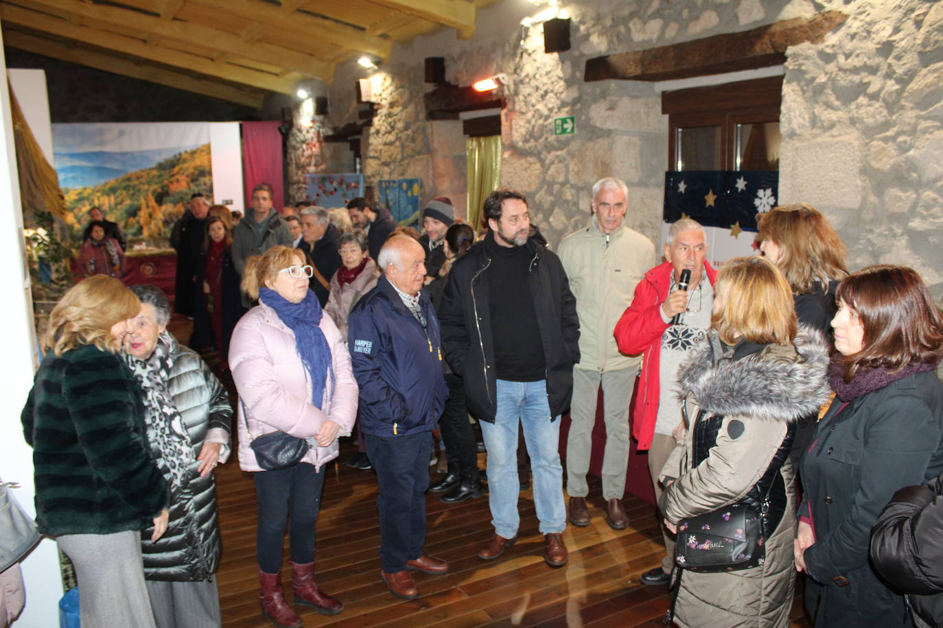 Béjar abre su muestra solidaria de belenes