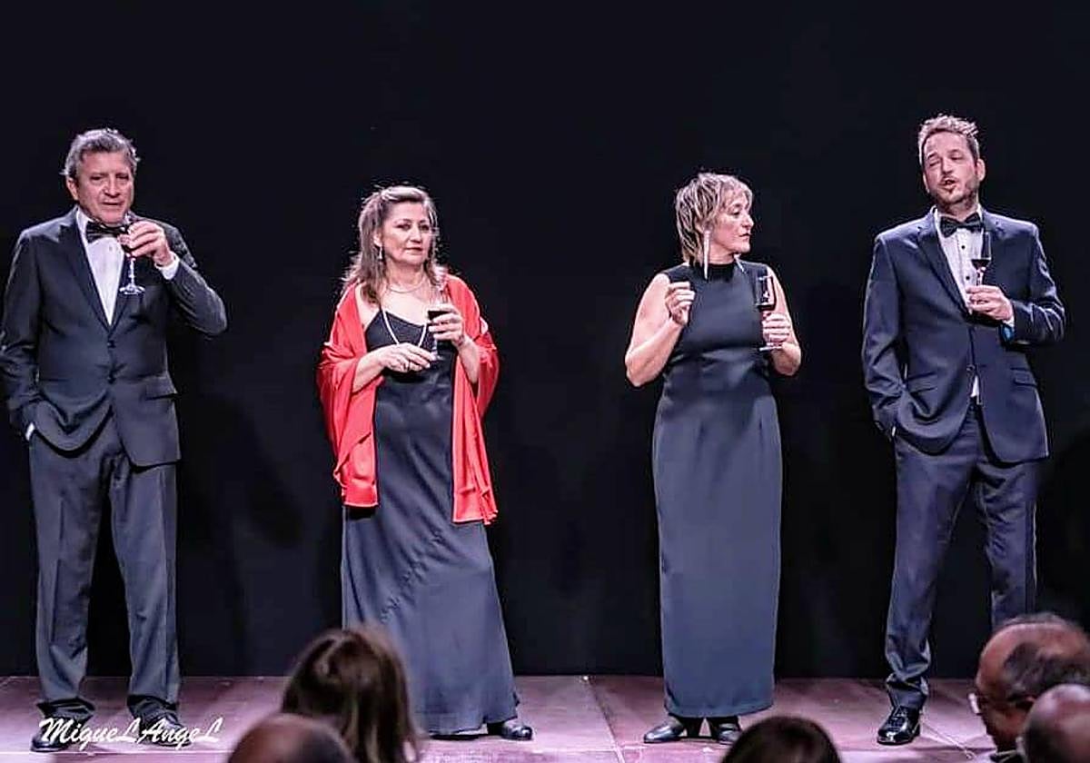 Miguel Martín 'Miguelón', Maite Iglesias, Maribel Iglesias y Alberto Sadía (Divinas ConMedias) y Maestro Ruiz.