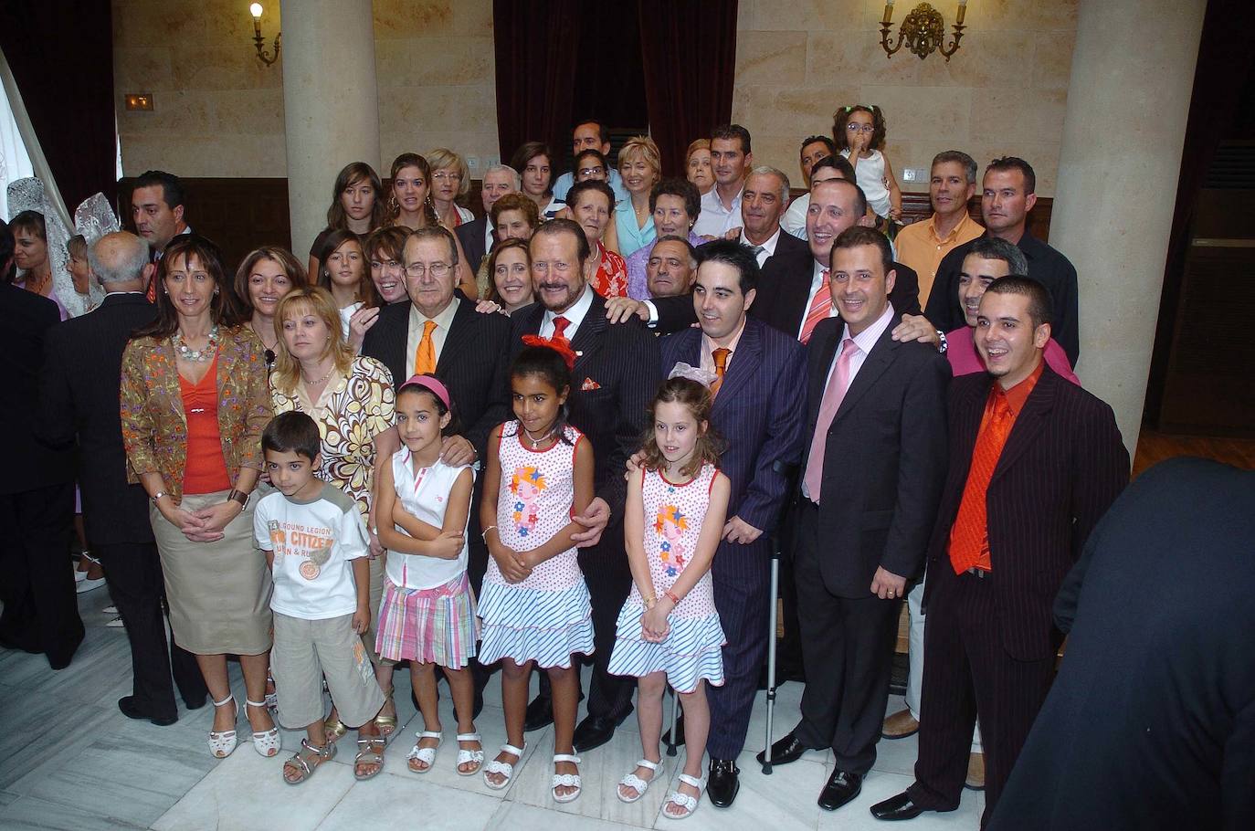 La familia Sánchez Sierra al completo, en el Palacio de Figueroa.