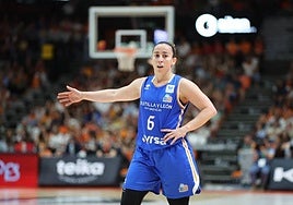 Silvia Domínguez, en un partido con el Perfumerías Avenida.