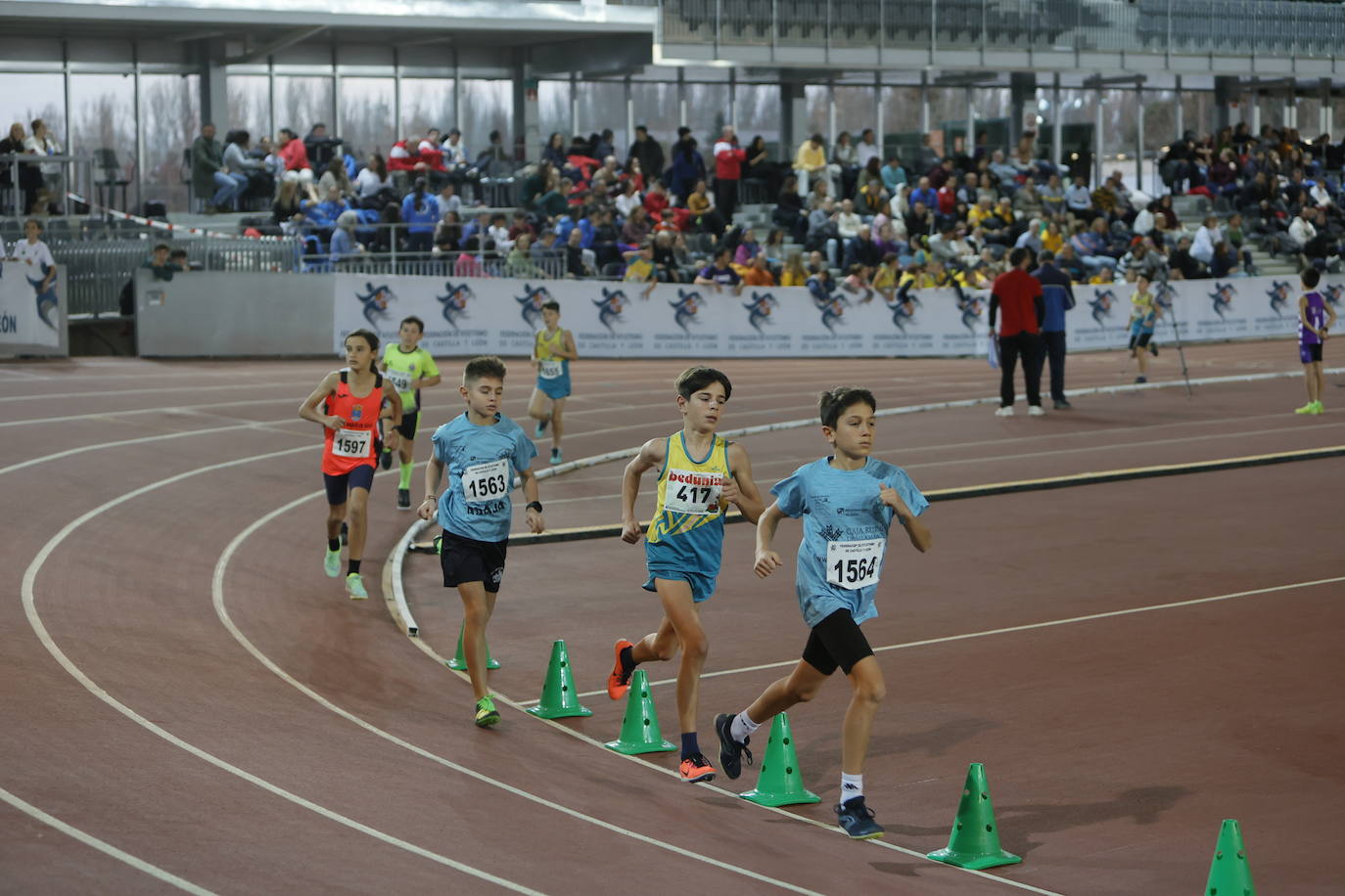 Las imágenes de una gran tarde de atletismo en la Carlos Gil Pérez