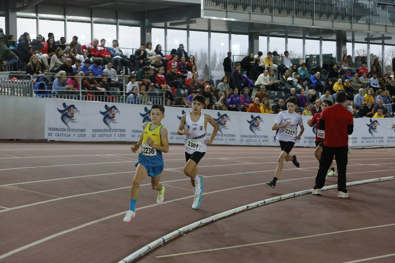 Las imágenes de una gran tarde de atletismo en la Carlos Gil Pérez