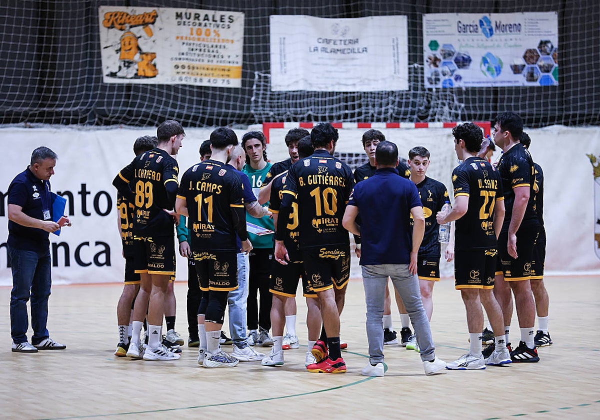 Importante y trabajado triunfo del Ciudad de Salamanca frente al Royal Premium Gijón (37-36)