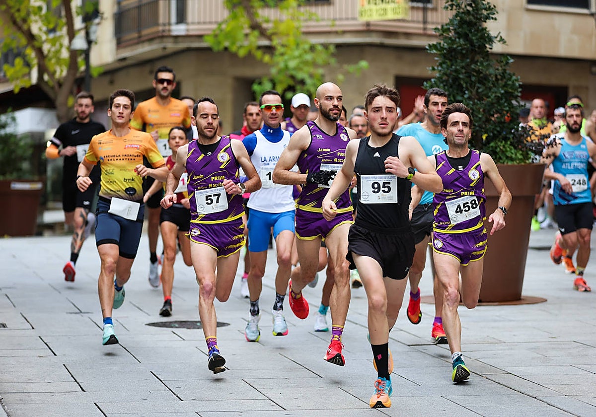 Salamanca corre con sus médicos y Javier Alves y Verónica Sánchez son los más rápidos