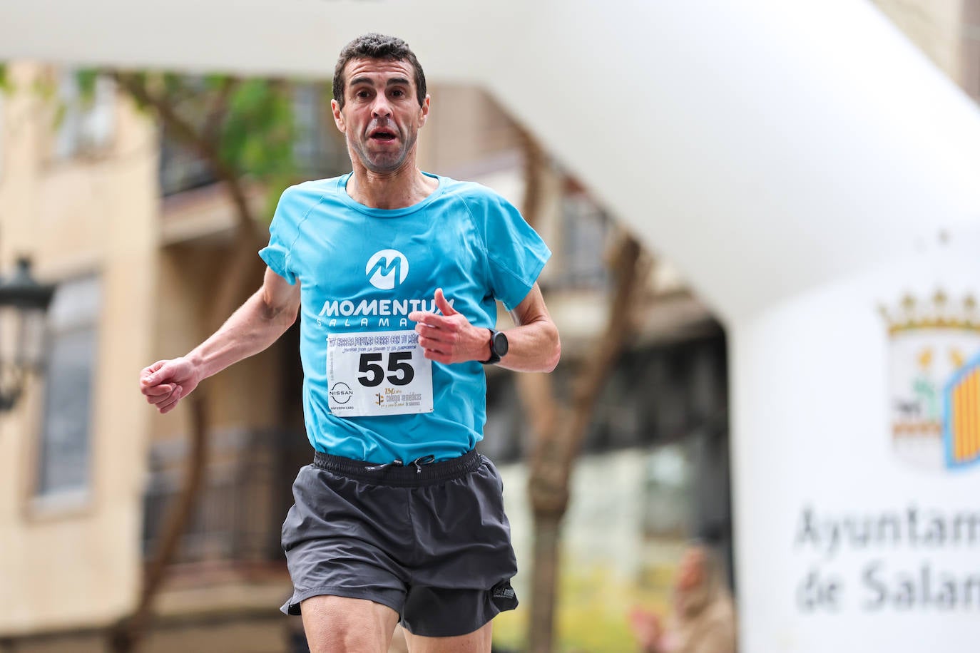 Salamanca corre con sus médicos y Javier Alves y Verónica Sánchez son los más rápidos