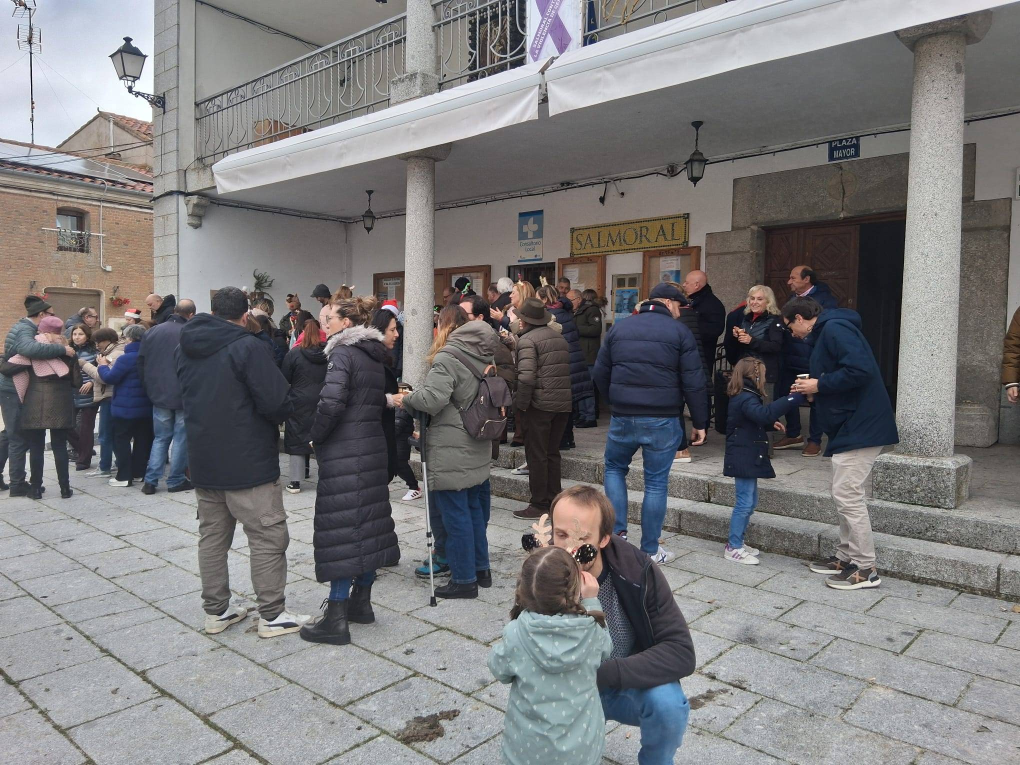Celebración anticipada del fin de año en Salmoral