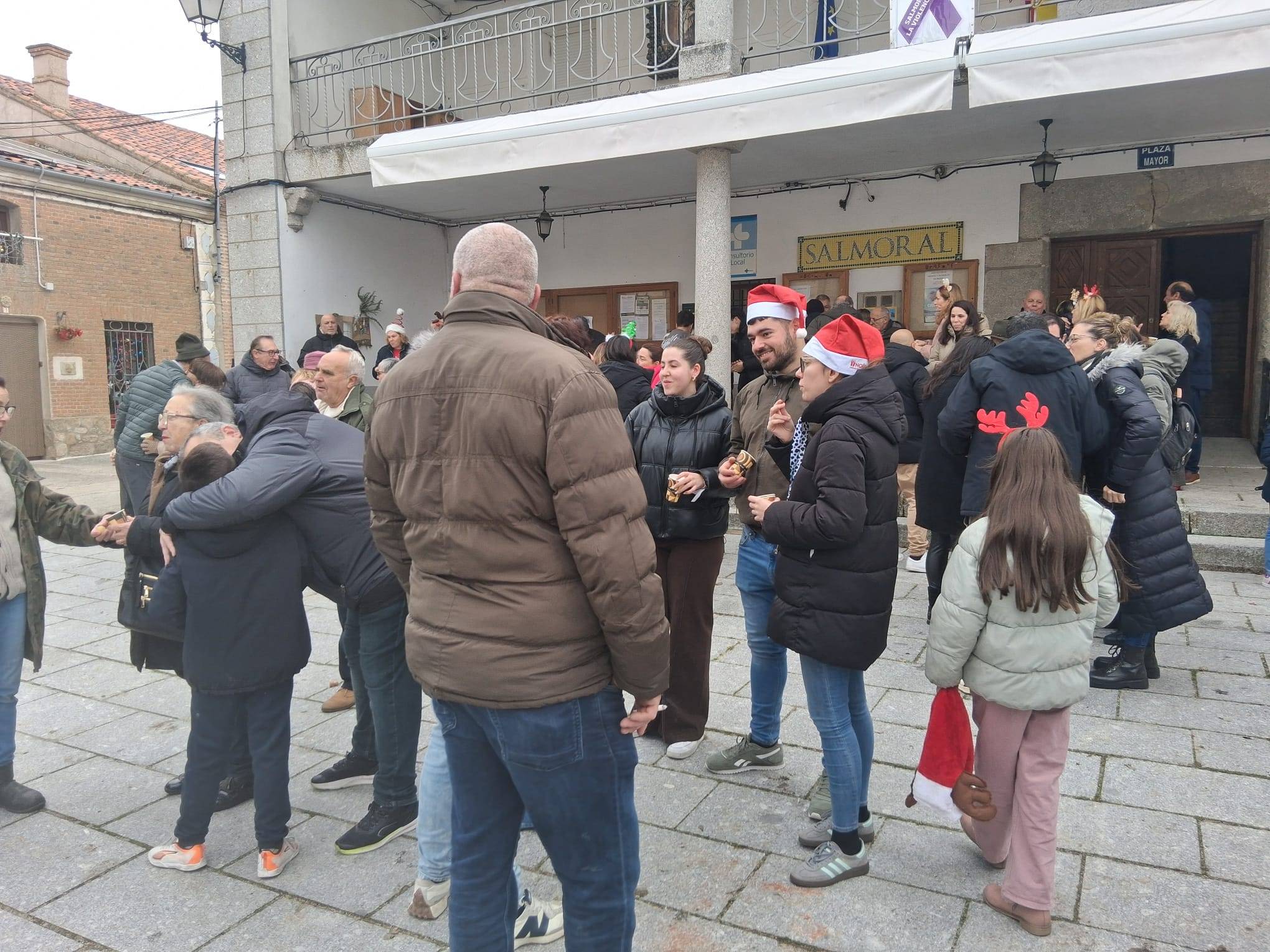 Celebración anticipada del fin de año en Salmoral