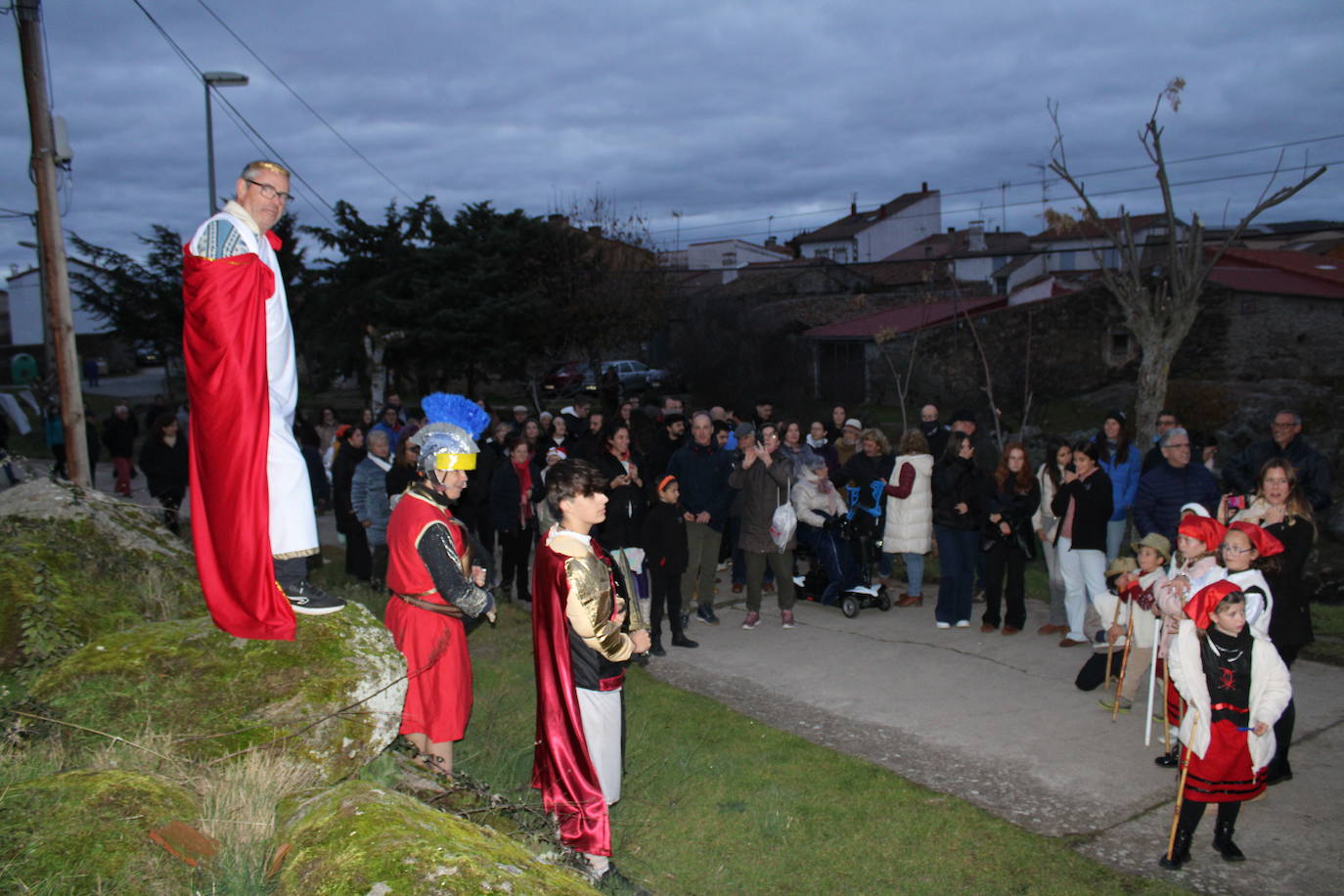 Gallegos de Solmirón celebra un original belén viviente