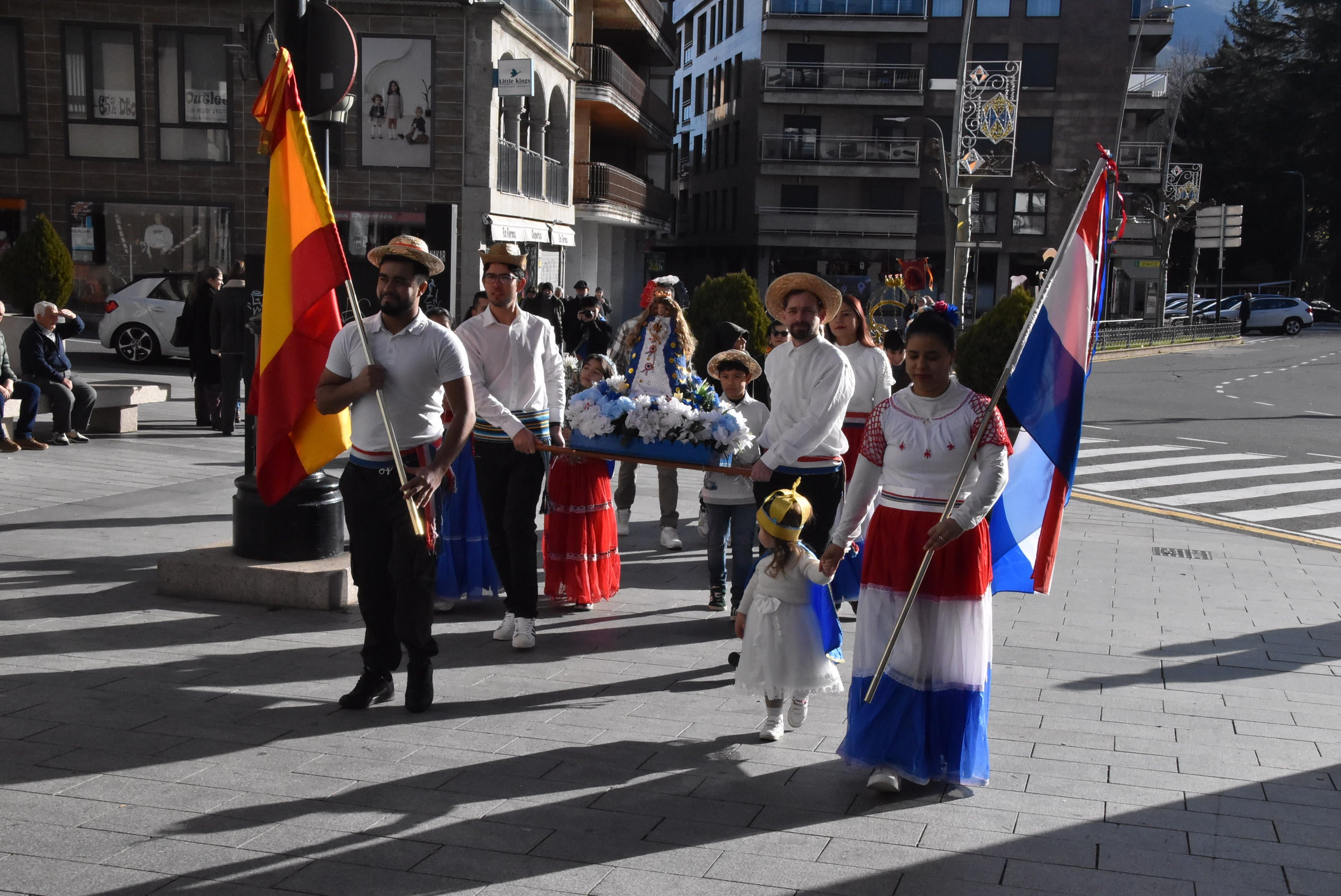 Procesión con la Virgen de Caacupé en Béjar