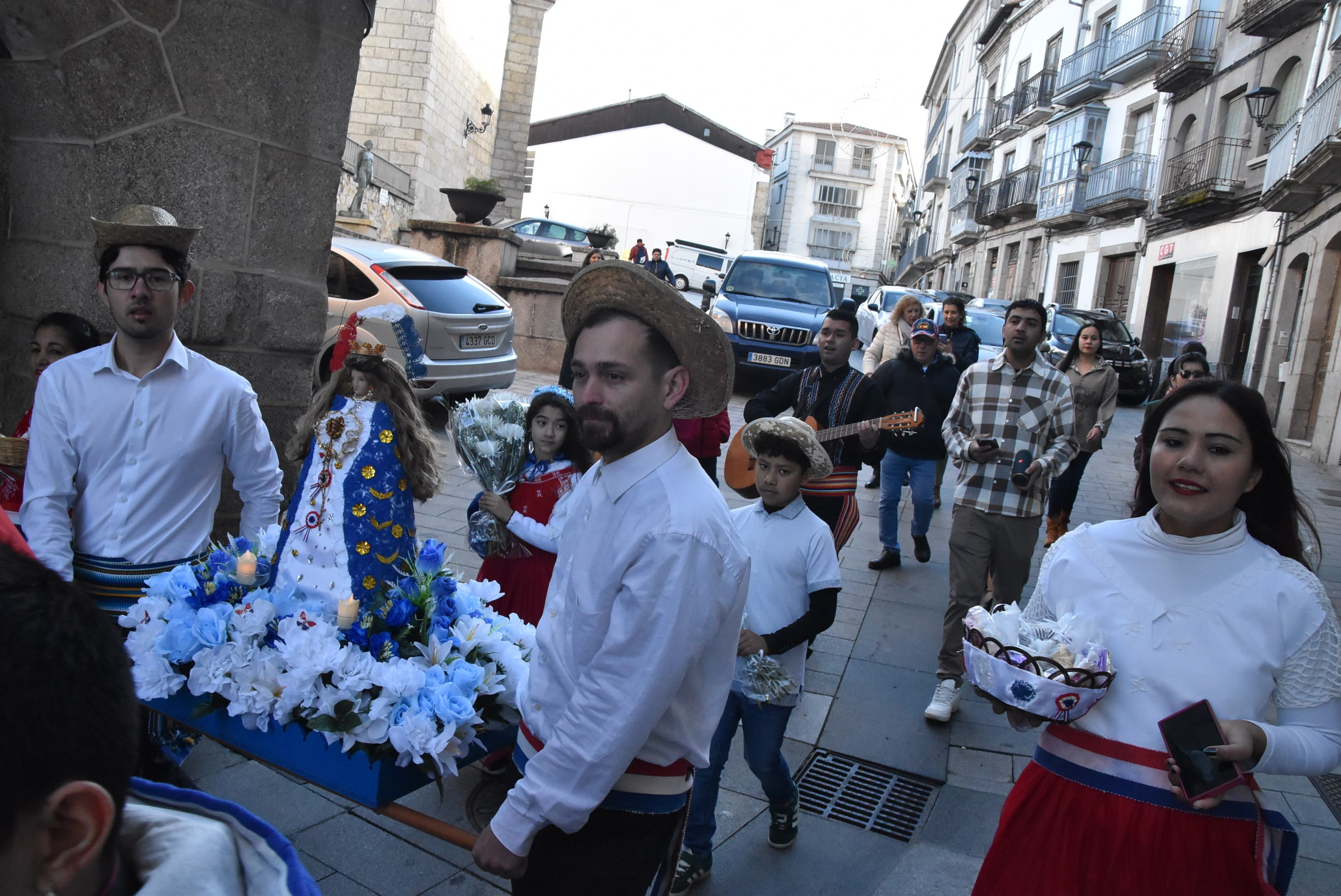 Procesión con la Virgen de Caacupé en Béjar