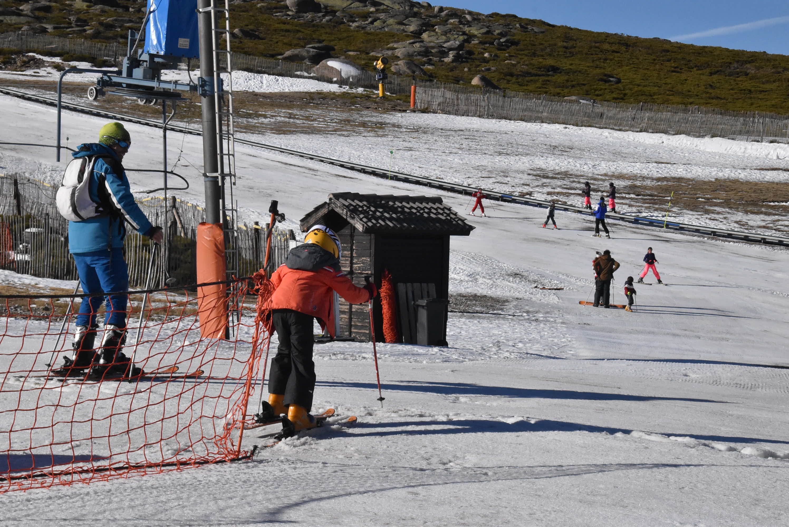 Flojo inicio de temporada en La Covatilla que cerrará las pistas hasta el viernes