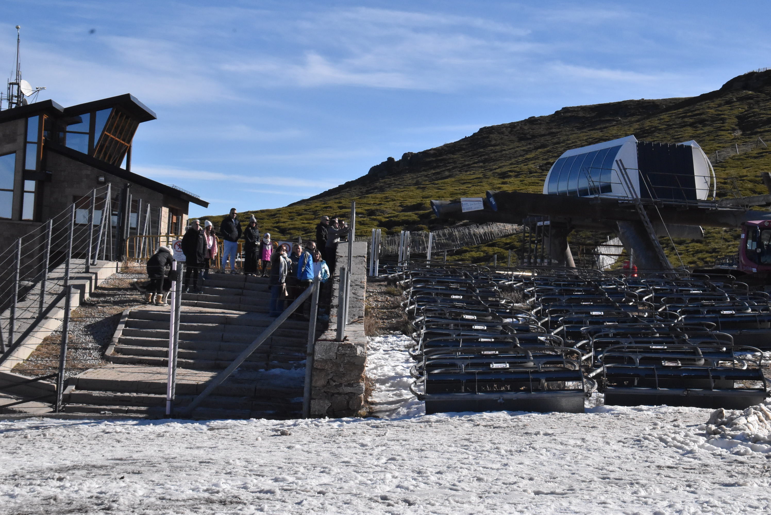 Flojo inicio de temporada en La Covatilla que cerrará las pistas hasta el viernes