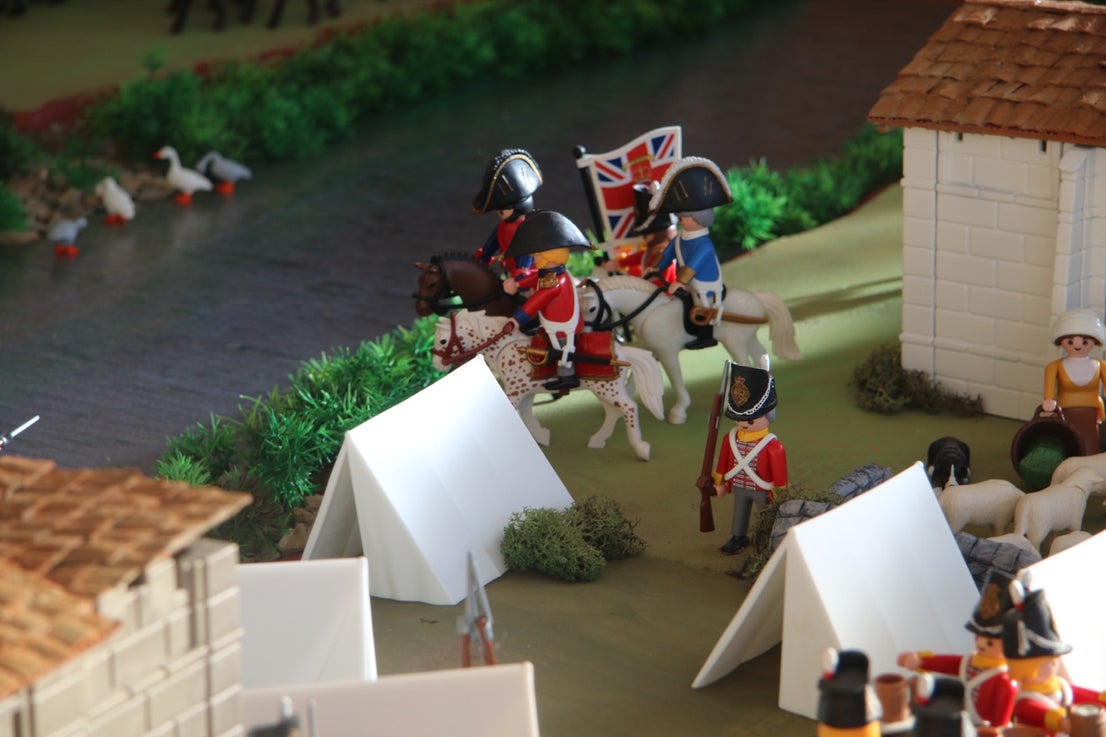 300 Playmobil para recrear una parte poco conocida de la historia de ...
