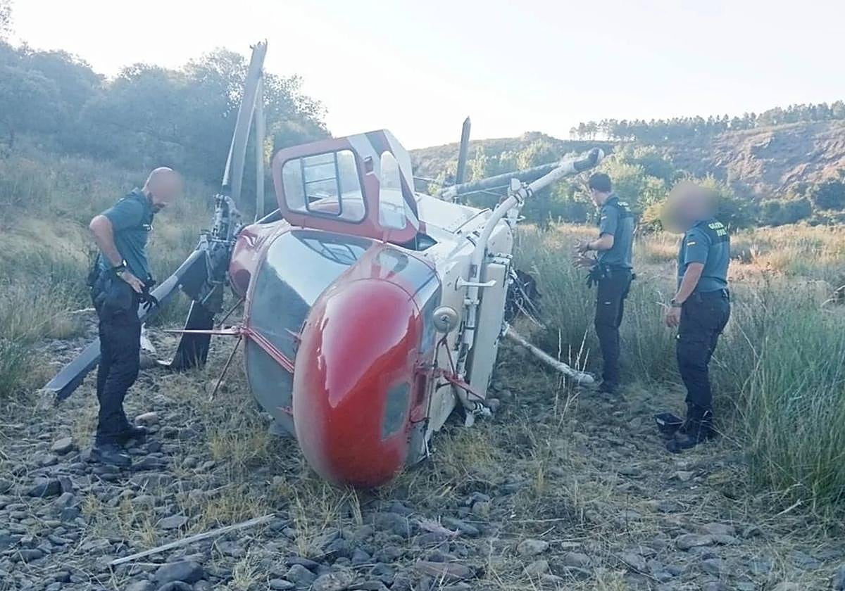 Ileso el piloto de un helicóptero antiincendios tras sufrir un accidente durante la extinción de un incendio en Villar de la Yegua | La Gaceta de Salamanca