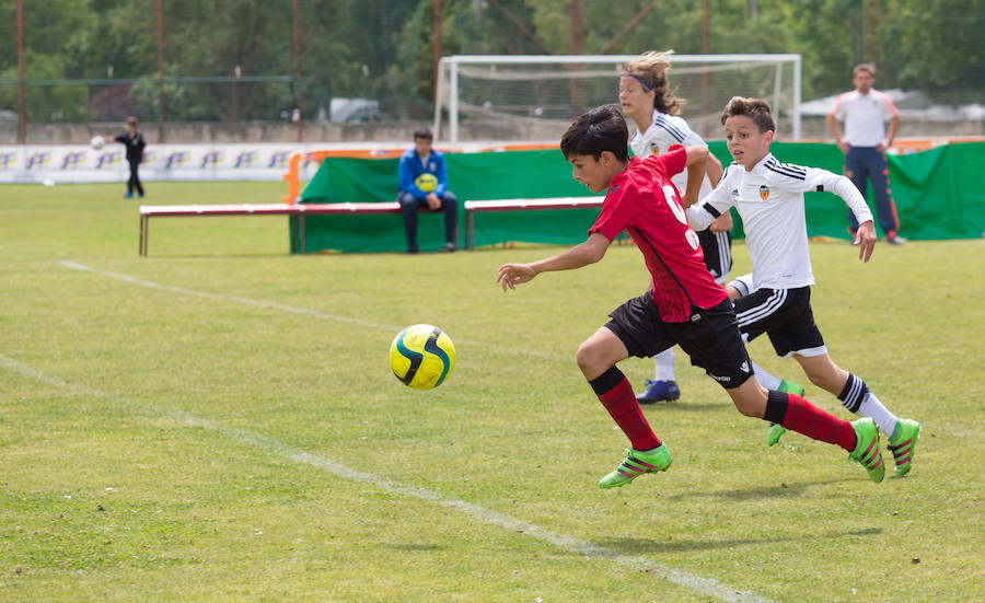 El Valencia gana el Torneo Nacional Alevín de Valvanera