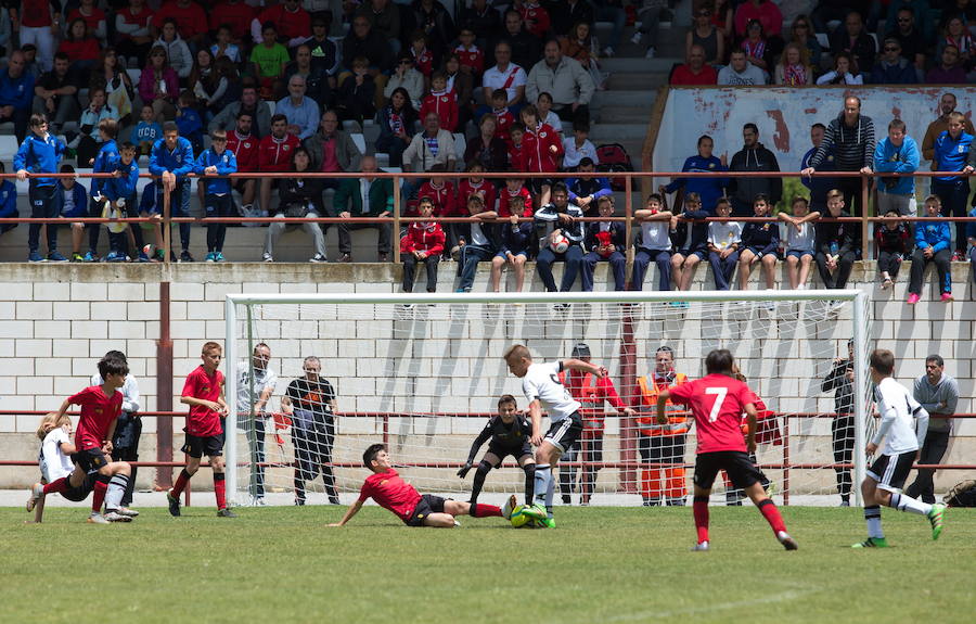 El Valencia gana el Torneo Nacional Alevín de Valvanera