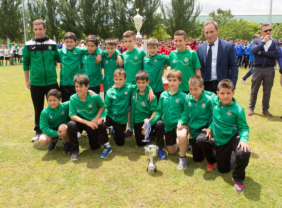 El Valencia gana el Torneo Nacional Alevín de Valvanera