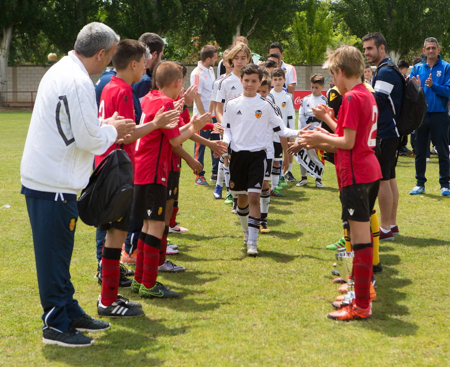 El Valencia gana el Torneo Nacional Alevín de Valvanera